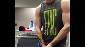 Pajeandose En El Trabajo Big Dick Guy XVIDEOS