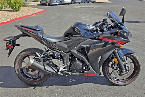Lot - 2015 Yamaha YZF-R3 Sport Bike Motorcycle