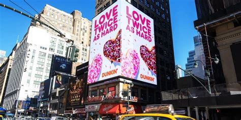 Five of the Best New York Billboard Ads From 1990-Today - New York Weekly