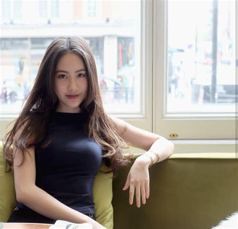 Vừa giàu vừa xinh vừa giỏi Đây chính là hot girl số của Lào và cô ấy là người gốc Việt