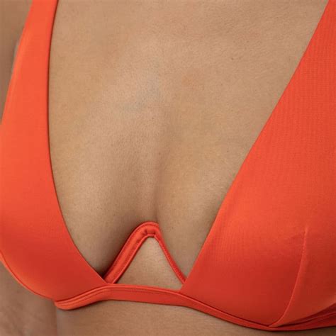 Conjunto Bikini Super Escotado Con Aro Sin Relleno Ouara Dorina Limited Edition