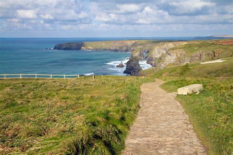 South West Coastal Path Bedruthan Steps Cornwall Stock Image - Image of ...