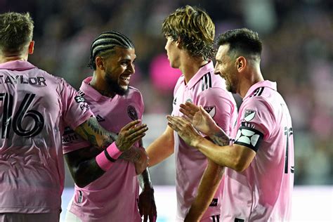 Lionel Messi quiere hacer historia y va en busca de la primera final