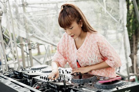 Chân dung 32 hot girl đại diện cho các đội tuyển tham dự World Cup 2022