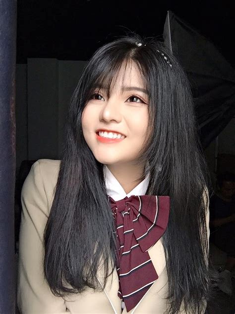 5 hot girl xinh đẹp có nhiều lượt theo dõi nhất trên TikTok năm 2020 Báo Dân trí