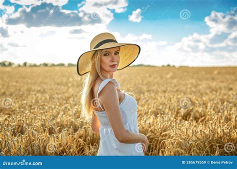 Beautiful Blonde Woman In A Wheat Field Stock Image Image Of Countryside Cereal
