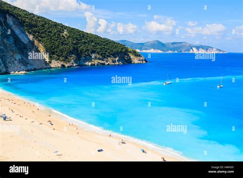 View tropical beach blue sea hi-res stock photography and images - Alamy