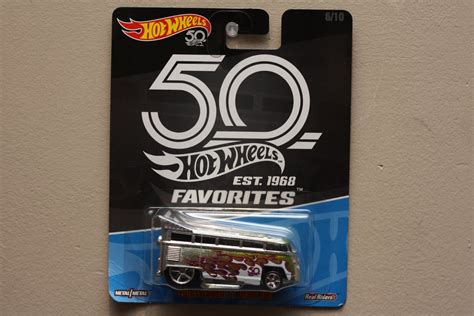 Hot Wheels 2018 50th Anniversary Favorites Series Volkswagen T1 Drag