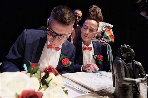 Celebra Australia Primeras Bodas Gay Jos C Rdenas