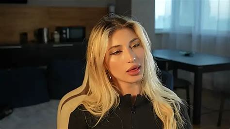 Veronica Pretty Stripchat Live Sex Cam Livecamgirls Io