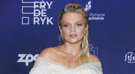 Margaret Pokaza A Nagi Biust Odwa Ne Bikini Z Wyci Ciami To Ryzykowny Wyb R O Wpadk Nietrudno