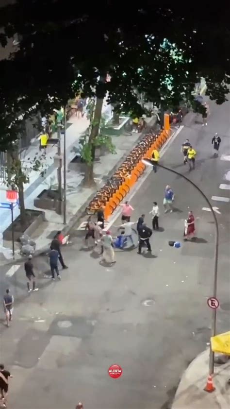 Pelea entre hinchas luego de la final - Olé