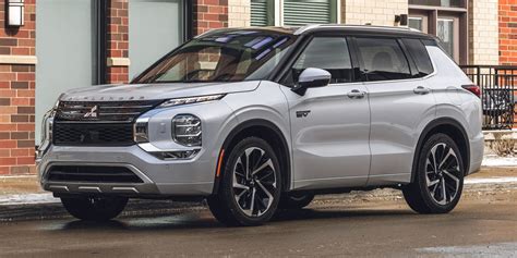 Mitsubishi Outlander Sport 2025 Jasmine Leen