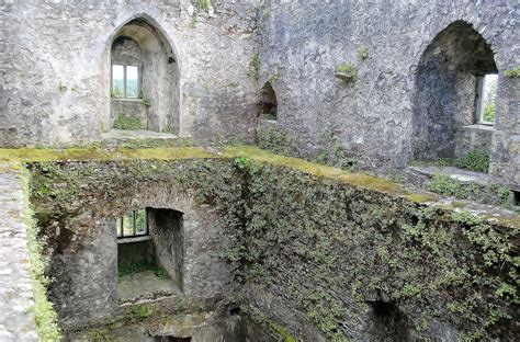 Wikimedia Commons Castles Medieval Road Architecture Chateaus Mid