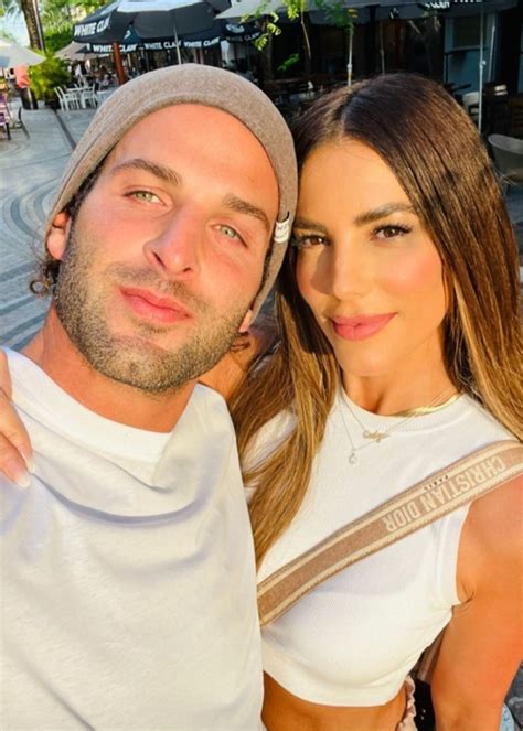 Miguel Mawad Y Gaby Espino Más Juntos Que Nunca En Nueva Foto Mui