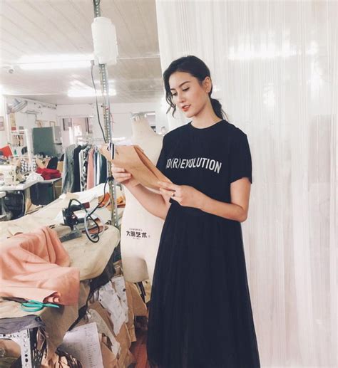 Cuộc sống lánh xa showbiz của Hà Lade hot girl đình đám một thời