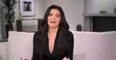 Kylie Jenner Hopes Being A Mum Won T Stop Her From Being Naked On Red Carpet Irish Mirror Online