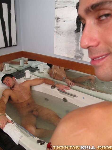 Tall Gay Trystan Bull Gets His Big Dick Sucked His Ass Licked By Alexy Tyler Coedcherry