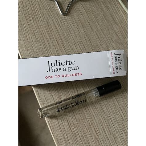 Juliette Has A Gun Ode To Dullness - купить духи, цены от 150 р. за 1 мл