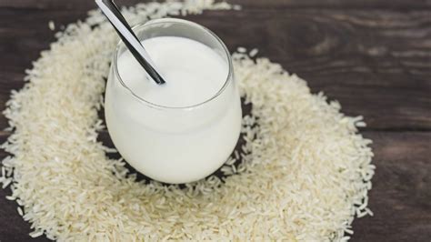 Rice water for weight loss: 5 ways this helps you | HealthShots