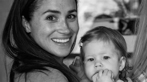 Meghan Markle and Princess Lilibet caught adorably waving during