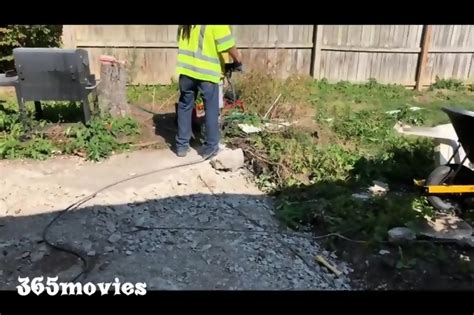 Construction Worker Fucks House Wife Milf On Patio Job Site Too Thirsty Couldnt Say No