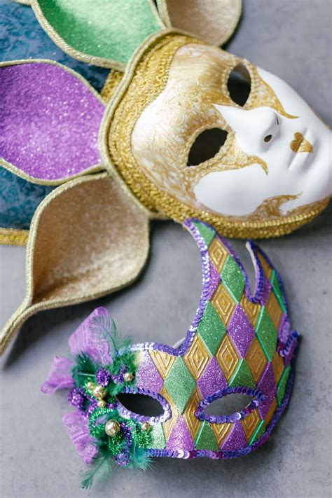 Johnnie Brocks Dungeon | Online Costume Shop & Party Supply Store