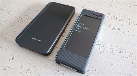 Samsung Galaxy Fold versus LG V50 ThinQ Dual Screen - NotebookCheck.net