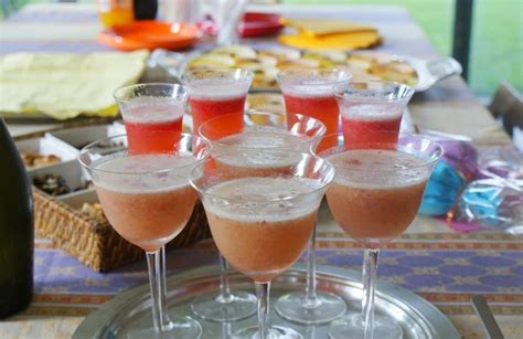 ITALIAN APERITIF: BELLINI AND ROSSINI COCKTAILS | Francine's Place