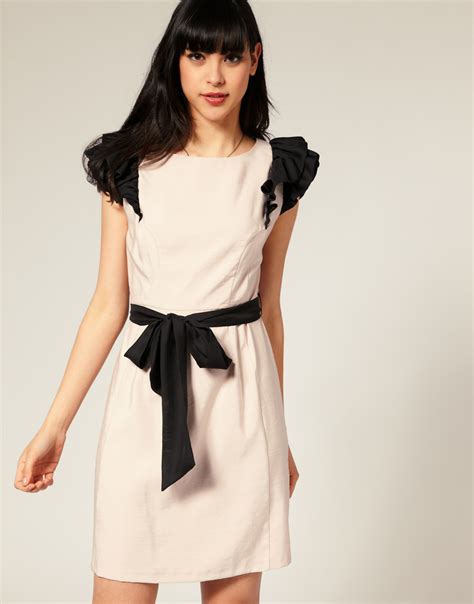 Vestido Nude E Preto Babados