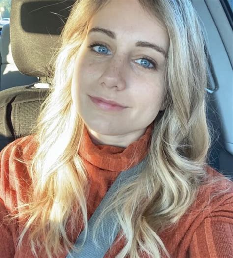 Busty Cum Slut Emily Busty Cum Slut Emily 2 Porn Pic