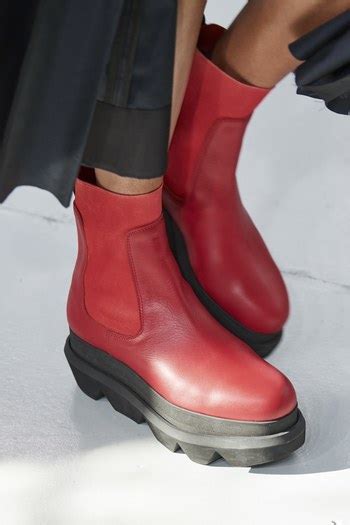 Sacai Spring 2020 Ready-to-Wear Collection | Boots, Womens boots ...