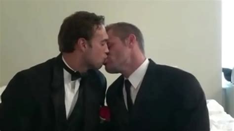 Straight Guy Kissing A Gay Guy On His Marriage Day Gaylavida Xvideos