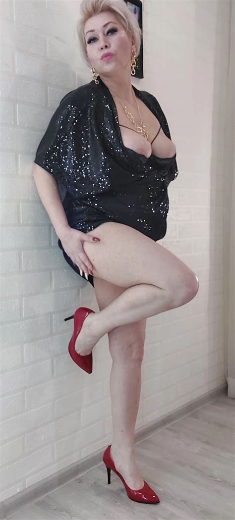 Mature Bitch Aimee Hot Milf Likes To Posing Nude Pics Xhamster