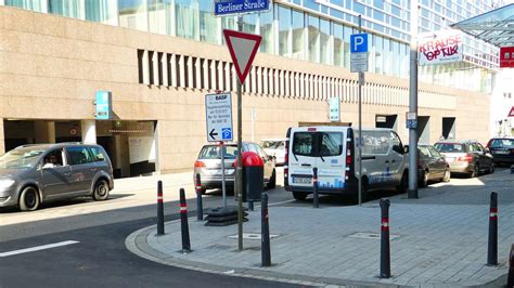 FOTOS Mannheim Oststadt Berliner Straße offiziell als Fahrradstraße