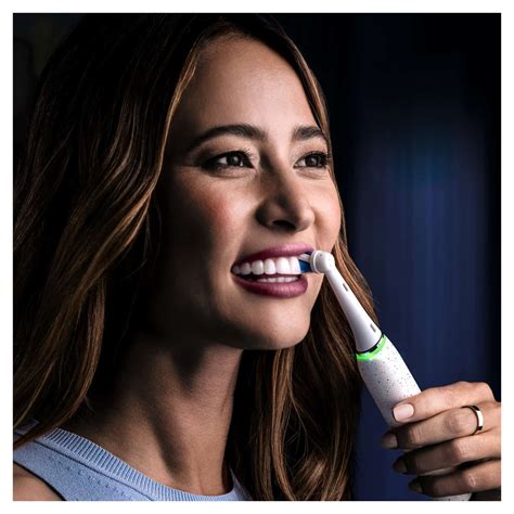 Oral B Io10 Električna Zobna ščetka Bela Big Bang
