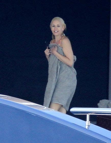 Retro Bikini Gwen Stefani Showcases Three Different Bikinis On A Yacht In Cannes