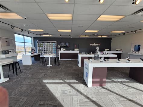 Northglenn, Colorado: Verizon Store