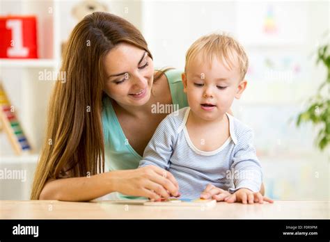 Child Puzzle Mom High Resolution Stock Photography and Images - Alamy