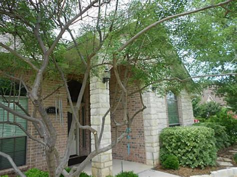 3204 Golden Oaks Cir Granbury Tx 76049 ®