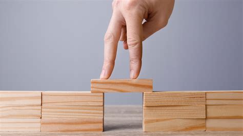 Pros and Cons of Fixed Index Annuities as Retirement Tools | Kiplinger