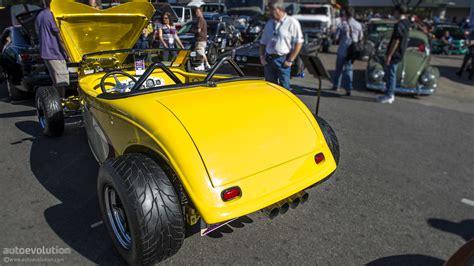 SEMA Factory Five Hot Rod Live Photo Autoevolution