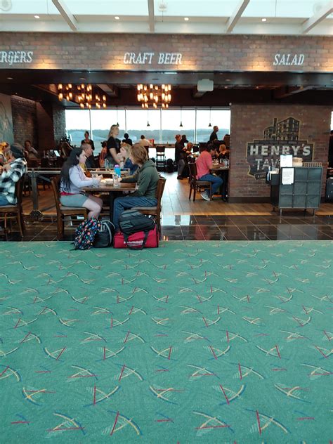 Restaurants near Portland International Airport, Portland, OR