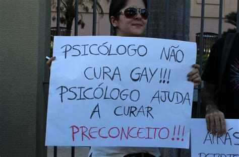 STF volta a julgar sobre proibição da terapia da cura gay oferecida por psicólogos Pheeno