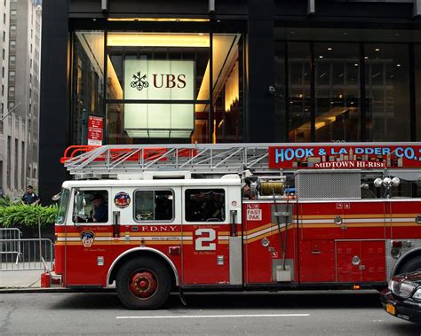 E008l Fdny Midtown Hi Rise Ladder 2 Midtown Manhattan Flickr