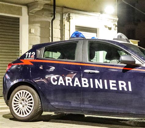 Entrano In Un Bar Litigano Con La Titolare E Rubano Delle Birre