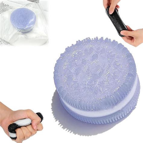 Using a bubble pack reveals a surprisingly satisfying stress relief 23