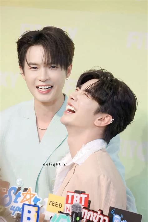 방탄소년단 BTS EXO 엑소 adlı kullanıcının Babi babe BillyBabe บลลเบบ panosundaki Pin