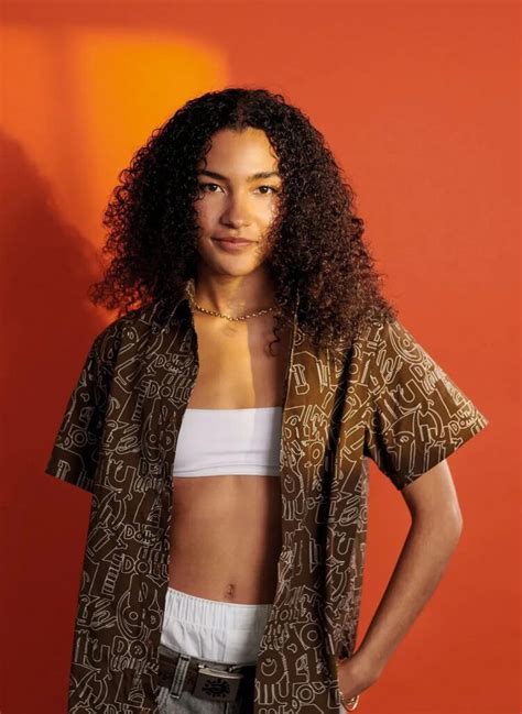 Hot Sexy Olivia Dean Bikini Pics