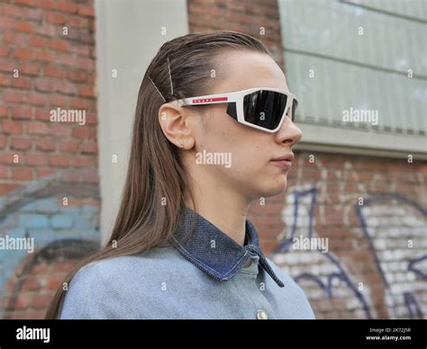 Woman Fshion Hi Res Stock Photography And Images Alamy